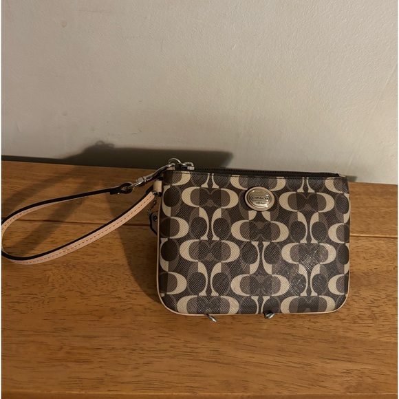 Coach Peyton Signature Dream C Brown and White Coated Canvas Wristlet Wa… - Picture 2 of 12